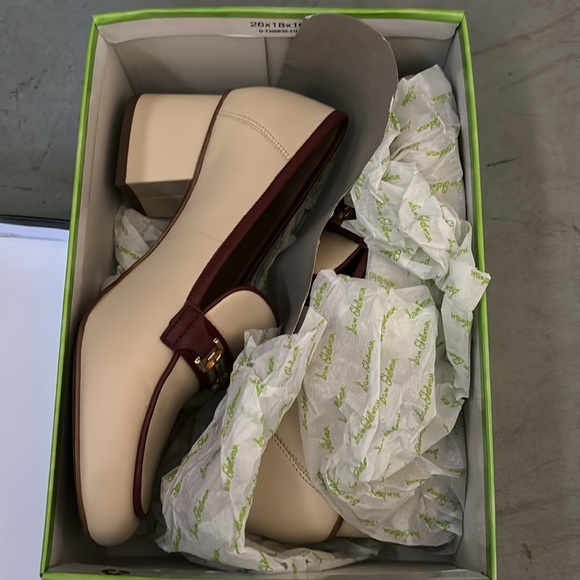 Very good condition sam Edelman shoes. 7M - Picture 3 of 3